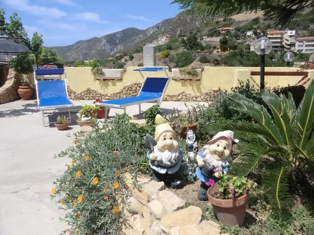 Dom wakacyjny Sa Corte Antiga Nebida